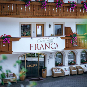 Отель Hotel Garni Franca  Сельва-Ди-Валь-Гардена